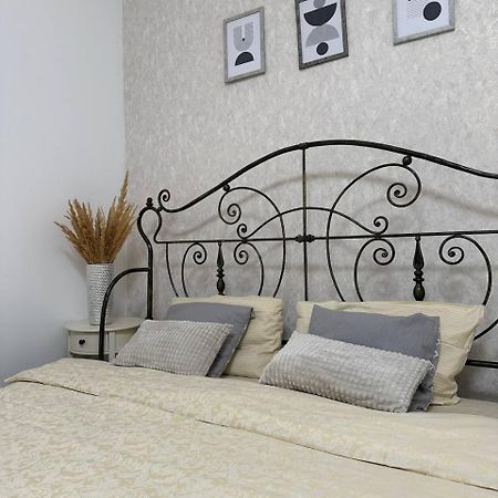 Rynok Square Appartement Lviv Buitenkant foto